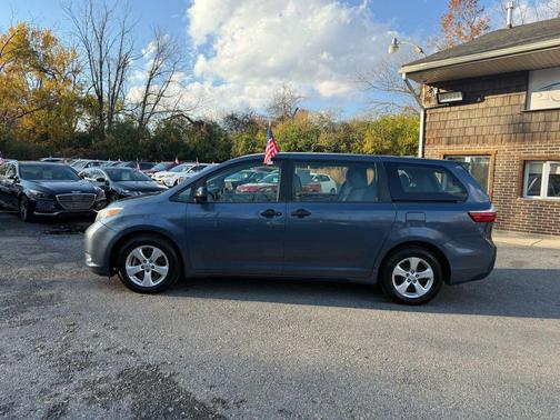 2015 Toyota Sienna L