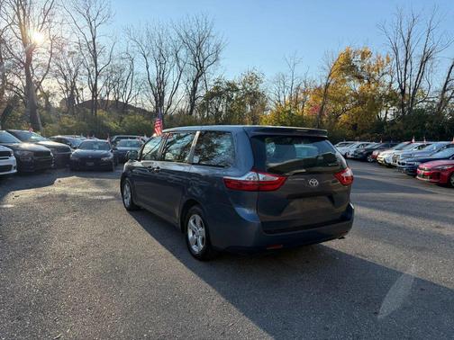2015 Toyota Sienna L