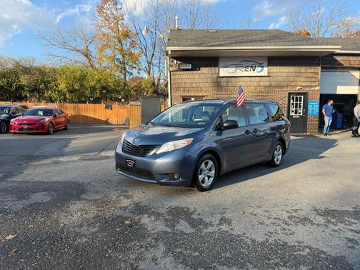 2015 Toyota Sienna L