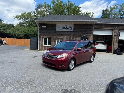 2013 Toyota Sienna XLE