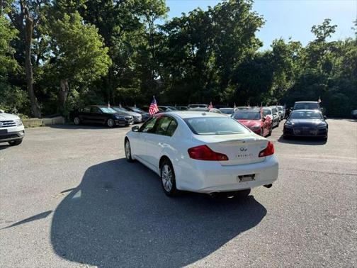 2010 INFINITI G37x Base