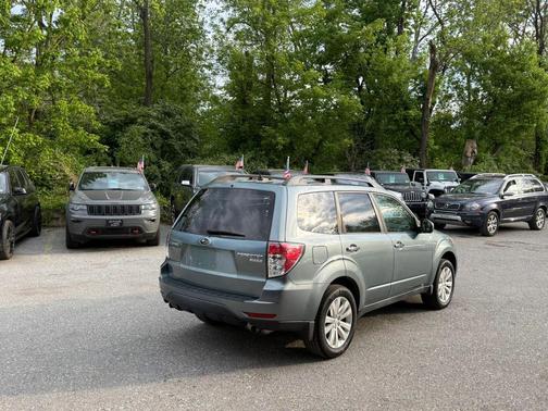 Blue 2012 Subaru Forester 2.5X Premium