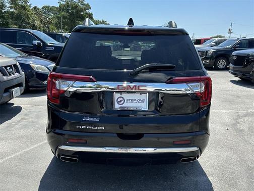 2022 GMC Acadia Denali