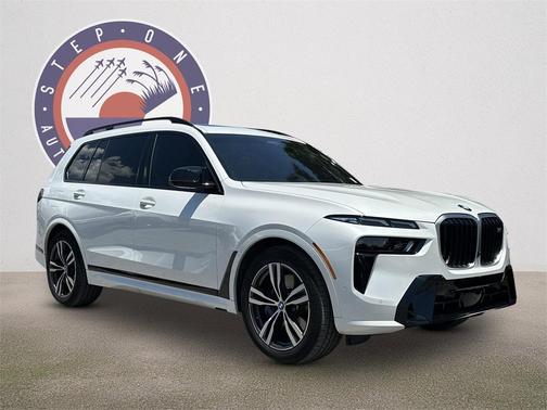 2025 BMW X7 M60i