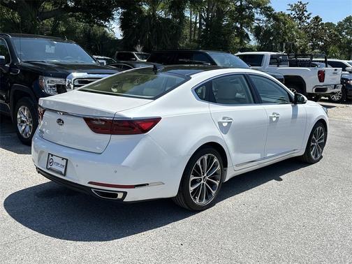 2018 Kia Cadenza Technology