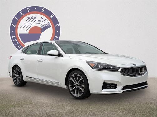 2018 Kia Cadenza Technology