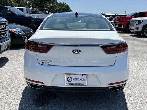 2018 Kia Cadenza Technology