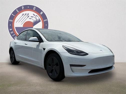 2021 Tesla Model 3 Standard Range Plus