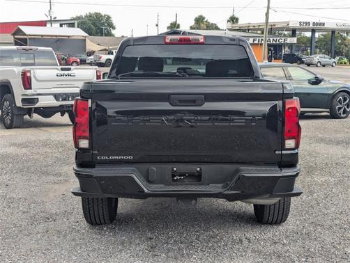 2024 Chevrolet Colorado WT