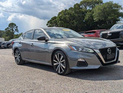 2022 Nissan Altima 2.5 SR
