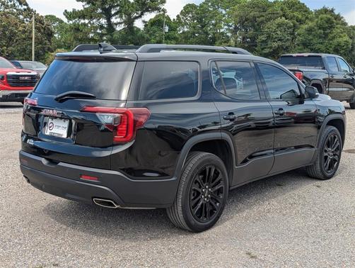 2022 GMC Acadia SLE