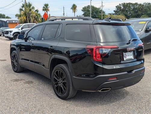 2022 GMC Acadia SLE