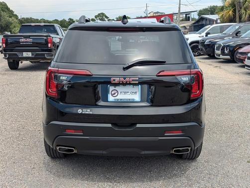 2022 GMC Acadia SLE