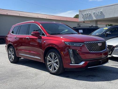 2025 Cadillac XT6 Premium Luxury FWD
