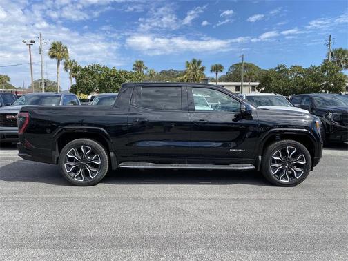 2025 GMC Sierra EV Denali