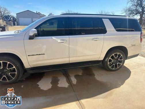2023 Chevrolet Suburban RST