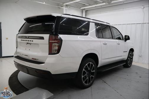 2023 Chevrolet Suburban RST