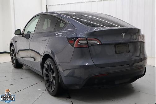Midnight Silver Metallic 2023 Tesla Model Y RWD