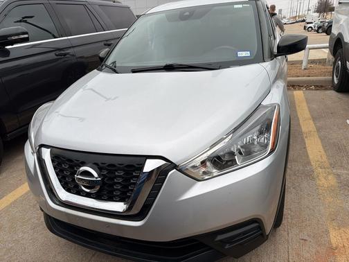 2020 Nissan Kicks S
