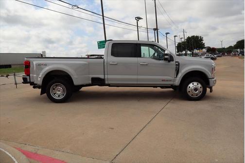 2025 Ford F-450 Platinum