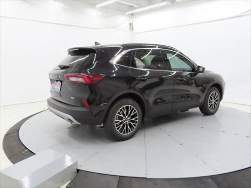 2025 Ford Escape SE