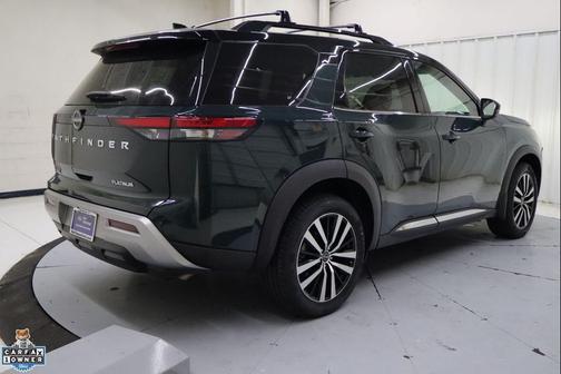2024 Nissan Pathfinder Platinum FWD
