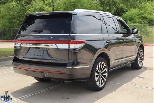 STARLIGHT GRAY METALLIC PC 2024 Lincoln Navigator Reserve