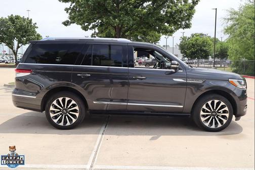 STARLIGHT GRAY METALLIC PC 2024 Lincoln Navigator Reserve