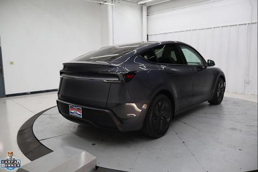 2026 Tesla Model Y Premium Rear-Wheel Drive