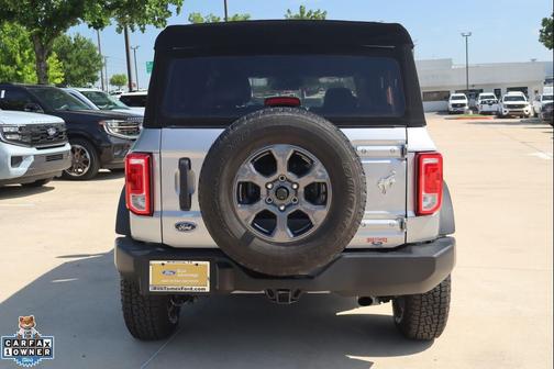 ICONIC SILVER METALLIC 2023 Ford Bronco Big Bend