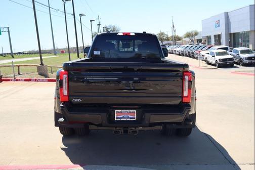 2025 Ford F-350 Platinum
