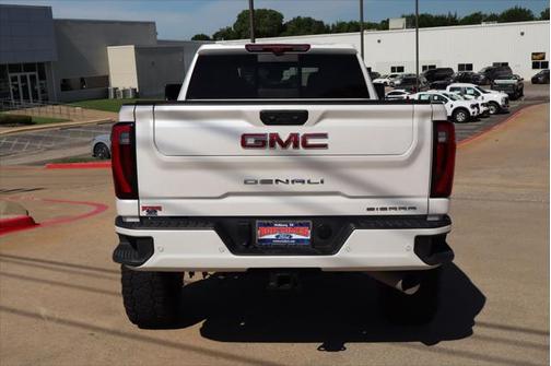 2024 GMC Sierra 2500 Denali