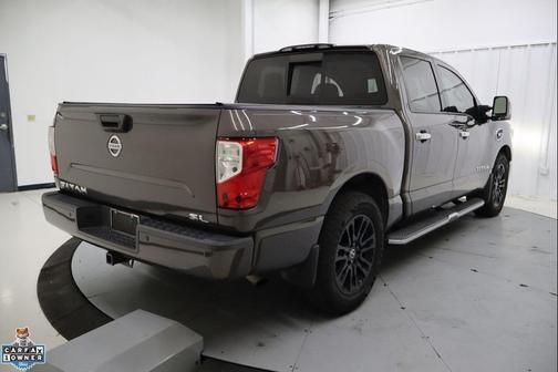 2017 Nissan Titan SL