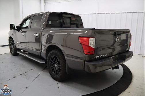 2017 Nissan Titan SL