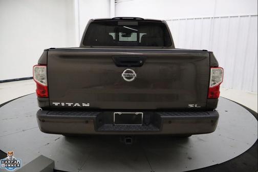 2017 Nissan Titan SL
