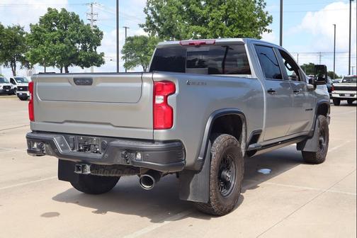Sterling Gray Metallic 2024 Chevrolet Silverado 2500 4WD Crew Cab Standard Bed ZR2