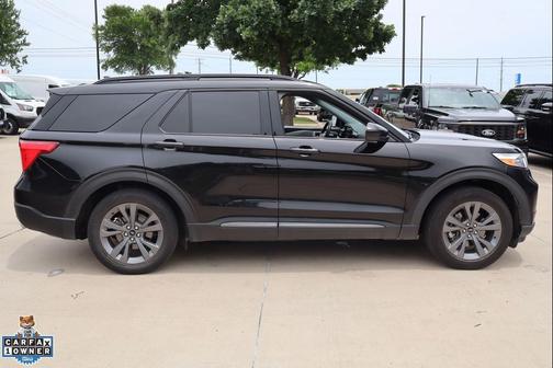 Agate Black Metallic 2023 Ford Explorer XLT