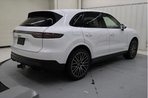 2023 Porsche Cayenne Platinum Edition