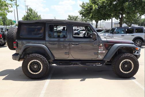 Granite Crystal Metallic Clearcoat 2018 Jeep Wrangler Unlimited Rubicon