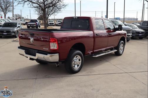 2024 RAM 2500 Tradesman Crew Cab 4x4 6'4' Box