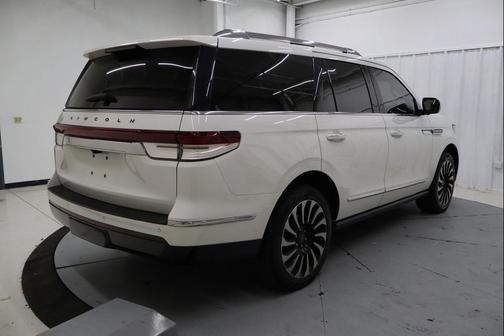 2024 Lincoln Navigator Black Label