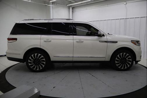 2024 Lincoln Navigator Black Label