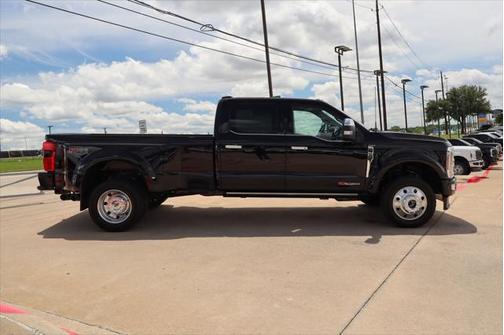 2025 Ford F-450 Platinum