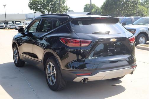 Black 2024 Chevrolet Blazer 2LT
