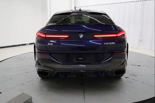 2021 BMW X6 M50i