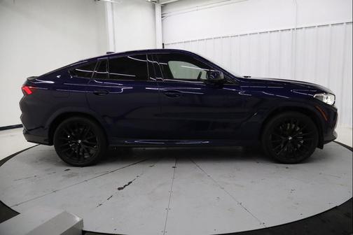 2021 BMW X6 M50i