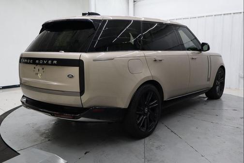2022 Land Rover Range Rover P400 SE