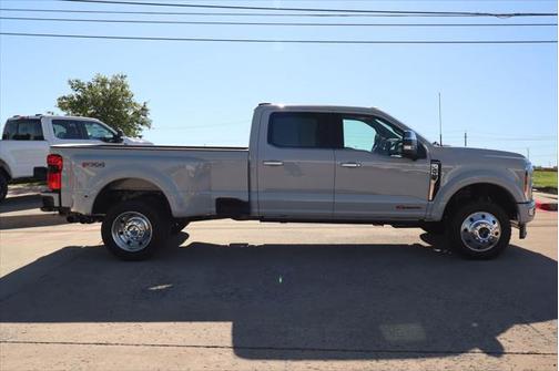 2025 Ford F-450 Platinum