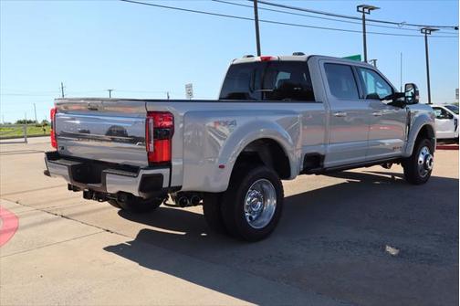 2025 Ford F-450 Platinum