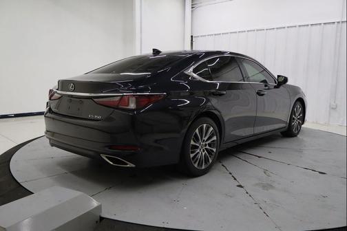 2021 Lexus ES 350 Base